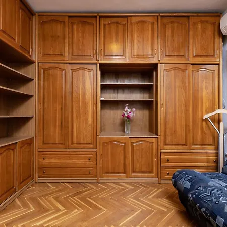 Retro-lux 2br In Kapana Old Town View Daire