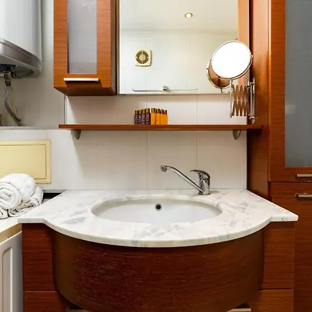 Retro-lux 2br In Kapana Old Town View Daire *